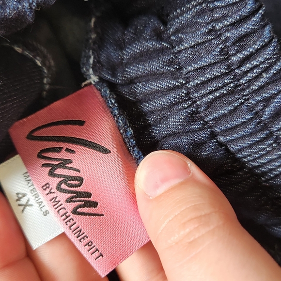 Vixen by Micheline Pitt Jeans - Picture 4 of 4